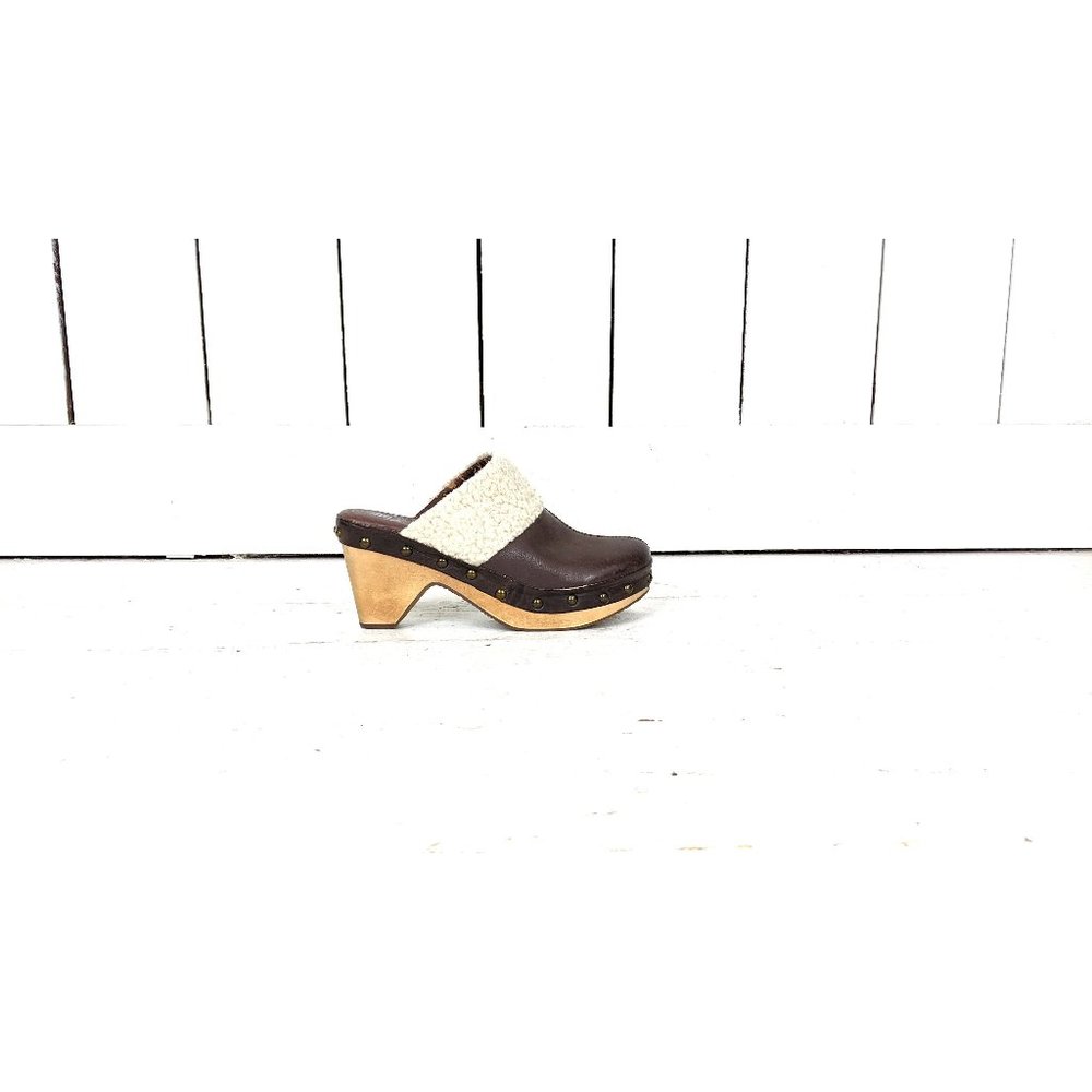 Brown leather Lucky Brand slip on mule clog faux sheepskin sandals
